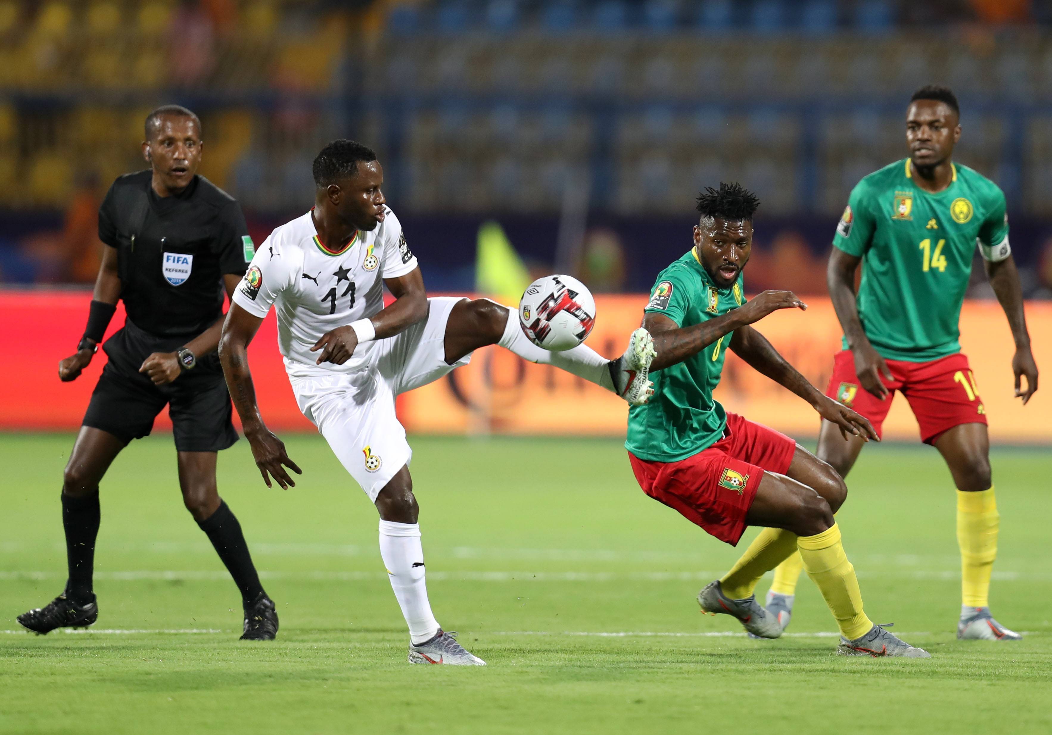 爱游戏官方入口-包含法兰克福今晨造点机会；志在荷甲名次提升；震撼外界；年轻球员得到机会的词条